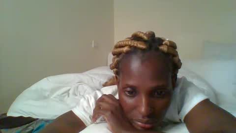 clara online show from 02-19-25, 09:39