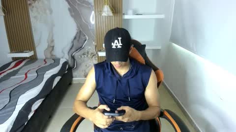 _cortez01 online show from 06-04-26, 12:00