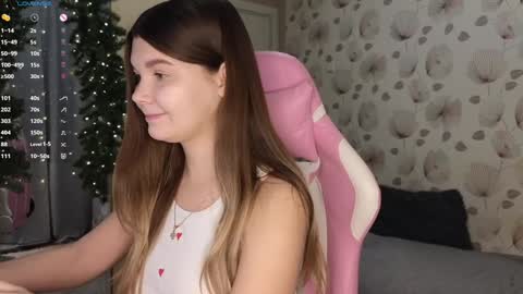 _cute_ice online show from 12-15-24, 04:51