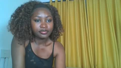 Snapshot of _cutestephanie chatting on 09-10-25, 02:22 STEPH online show from 09-10-25, 02:22