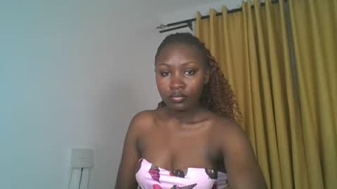 Snapshot of _cutestephanie chatting on 10-17-25, 11:29 STEPH online show from 10-17-25, 11:29