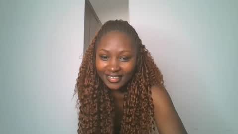 Snapshot of _cutestephanie chatting on 10-19-25, 12:39 STEPH online show from 10-19-25, 12:39