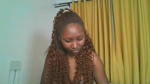 Snapshot of _cutestephanie chatting on 10-20-25, 12:44 STEPH online show from 10-20-25, 12:44