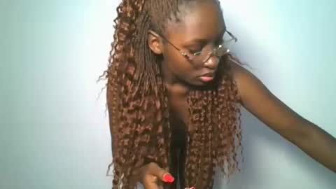 Snapshot of _cutestephanie chatting on 11-02-25, 12:13 STEPH online show from 11-02-25, 12:13