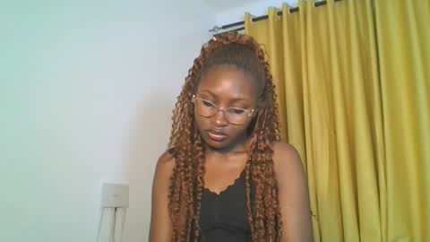 Snapshot of _cutestephanie chatting on 11-03-25, 09:48 STEPH online show from 11-03-25, 09:48