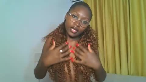 Snapshot of _cutestephanie chatting on 11-06-25, 12:55 STEPH online show from 11-06-25, 12:55