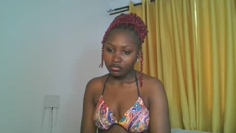 Snapshot of _cutestephanie chatting on 11-23-25, 11:43 STEPH online show from 11-23-25, 11:43