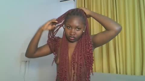 Snapshot of _cutestephanie chatting on 12-01-25, 11:21 STEPH online show from 12-01-25, 11:21