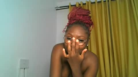 Snapshot of _cutestephanie chatting on 12-14-25, 01:11 STEPH online show from 12-14-25, 01:11