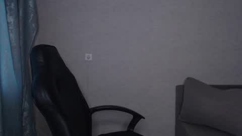 Snapshot of _damnbaby chatting on 12-13-24, 07:25 _damnbaby online show from 12-13-24, 07:25