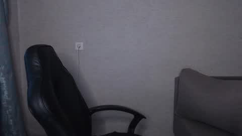 Snapshot of _damnbaby chatting on 12-14-25, 08:41 _damnbaby online show from 12-14-25, 08:41