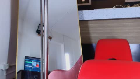 Snapshot of _dantfox_ chatting on 10-05-25, 08:07 Dante online show from 10-05-25, 08:07