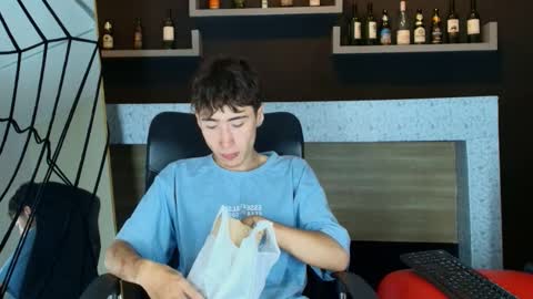 Snapshot of _dantfox_ chatting on 11-05-25, 08:53 Dante online show from 11-05-25, 08:53