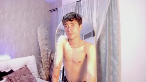 Snapshot of _dantfox_ chatting on 11-21-25, 01:04 Dante online show from 11-21-25, 01:04