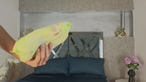 Snapshot of _dantfox_ chatting on 12-03-25, 08:07 Dante online show from 12-03-25, 08:07