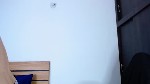 Snapshot of _davidwolf chatting on 02-12-25, 02:24 David online show from 02-12-25, 02:24