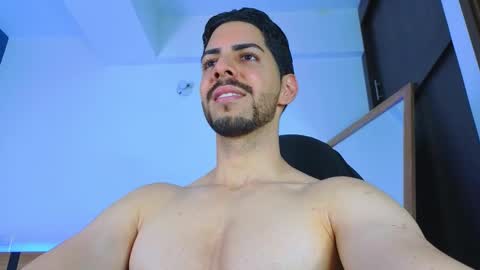 Snapshot of _davidwolf chatting on 10-07-25, 02:09 David online show from 10-07-25, 02:09