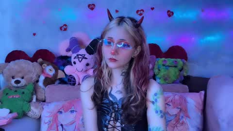 Snapshot of _devilbaby chatting on 05-06-26, 07:46 Kate online show from 05-06-26, 07:46