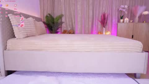 Just Dia online show from 01-11-26, 06:24