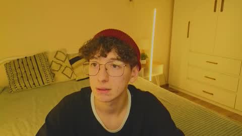 Snapshot of _dream_boys_ chatting on 10-21-25, 07:14 _dream_boys_ online show from 10-21-25, 07:14