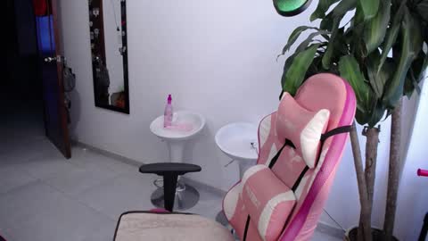 Abbye online show from 12-23-24, 02:28