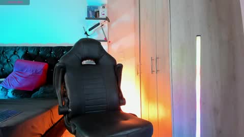 Duriel online show from 04-24-26, 10:56