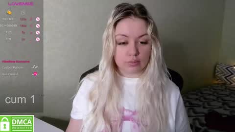 Snapshot of _elven_dreams__ chatting on 02-09-25, 10:20 chloue and Gretta online show from 02-09-25, 10:20