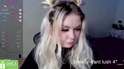 Snapshot of _elven_dreams__ chatting on 02-21-25, 07:01 chloue and Gretta online show from 02-21-25, 07:01