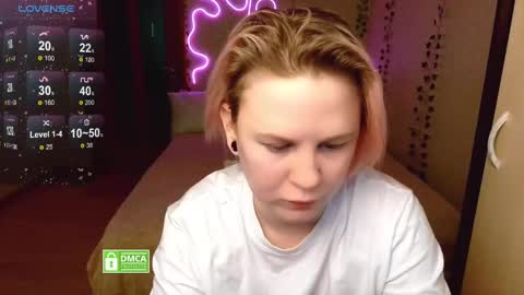 Snapshot of _elven_dreams__ chatting on 02-27-25, 04:32 chloue and Gretta online show from 02-27-25, 04:32