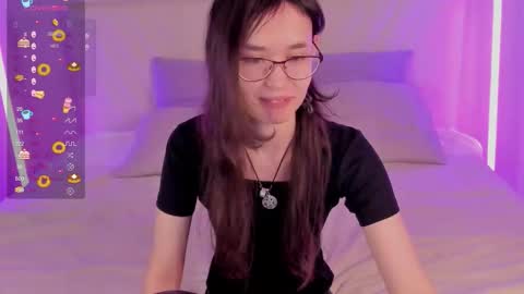 _emily__strike_ online show from 12-01-25, 10:09