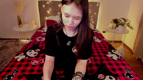 _emily__strike_ online show from 05-18-26, 01:45