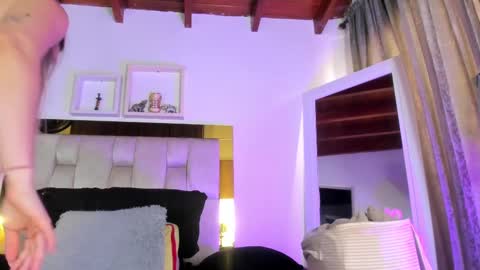 Isabella online show from 02-22-25, 03:14