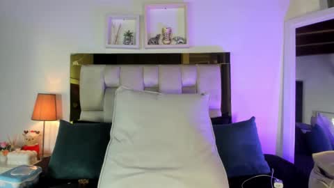 Isabella online show from 02-04-26, 12:00