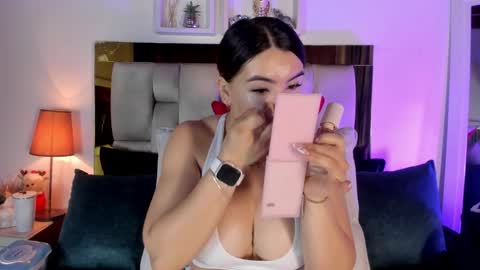 Isabella online show from 03-07-26, 12:02