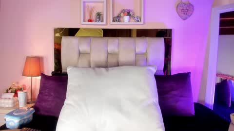 Isabella online show from 04-23-26, 12:29