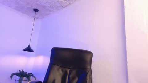 Emily walker online show from 12-30-24, 03:24