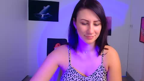 Emma online show from 01-25-25, 01:30