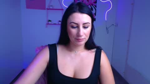 Emma online show from 11-24-25, 01:00