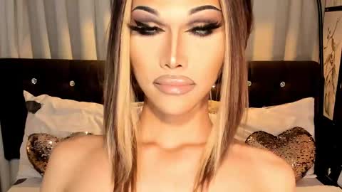 Snapshot of _enchantress_samira_ chatting on 01-12-25, 12:49 GODDESS SAMIRA online show from 01-12-25, 12:49