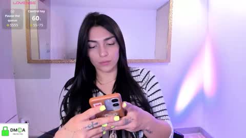  Erica Vanderhill  online show from 11-22-25, 04:33