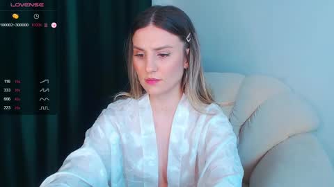 _esmeraldiyaa_ online show from 01-06-25, 10:37