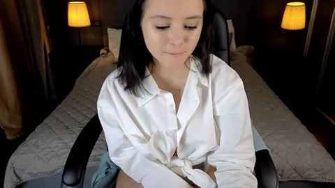 Eva Green online show from 10-11-25, 08:29