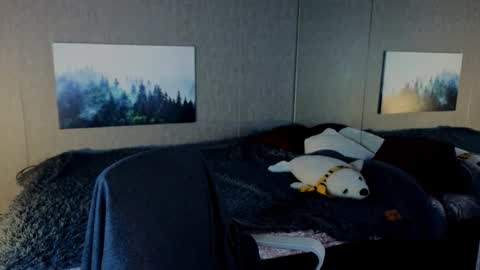 Eva Green online show from 10-24-25, 07:27