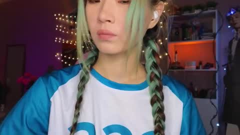 EveEva online show from 11-09-25, 11:14