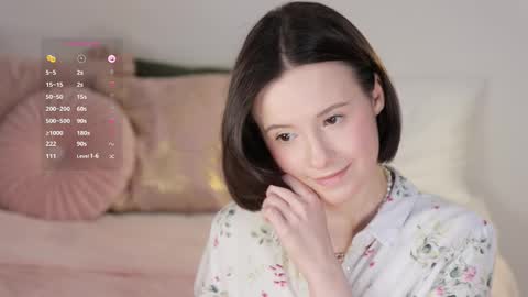 Snapshot of _female_essence_ chatting on 03-03-25, 09:44 Essie online show from 03-03-25, 09:44