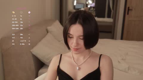 Snapshot of _female_essence_ chatting on 03-13-26, 03:40 Essie online show from 03-13-26, 03:40