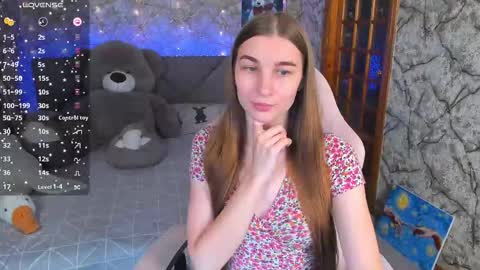 Snapshot of _flowersweet_ chatting on 10-21-25, 01:56 Kate online show from 10-21-25, 01:56