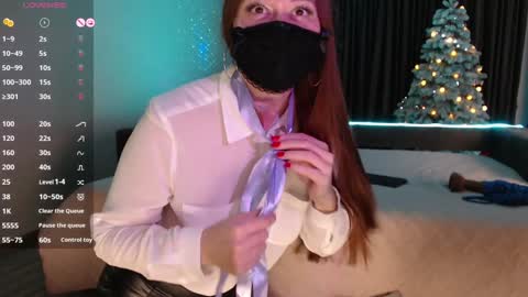 Snapshot of _fox_sexy_ chatting on 12-25-24, 07:13  fox sexy  online show from 12-25-24, 07:13