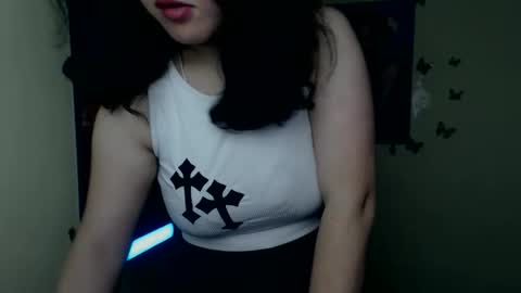 Snapshot of _foxy_lady chatting on 11-12-25, 07:31 Alice online show from 11-12-25, 07:31