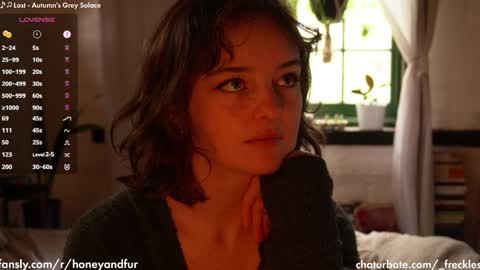 Snapshot of _freckles chatting on 12-18-24, 09:08 Jacqui Queen goddess motorcycle mozzarella Jaq next livestream see bio online show from 12-18-24, 09:08